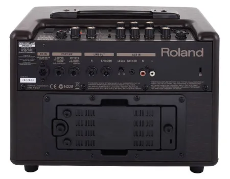 Купить ROLAND AC-33RW по выгодной цене в Новосибирске