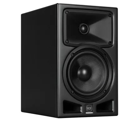 RCF Ayra PRO 6 RCF Ayra PRO 6