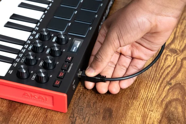 v8_CCDC_1637 v8_CCDC_1637